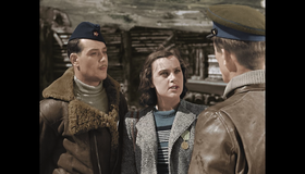 Небесный тихоход (Черно-белая и цветная версии) [Blu-ray] / The Sky Slow-Mover (Nebesnyy tikhokhod) (B&W and Color Edition)