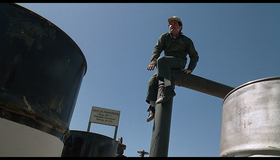 Дрожь земли 2: Повторный удар [Blu-ray] / Tremors II: Aftershocks