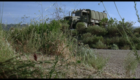 Дрожь земли 2: Повторный удар [Blu-ray] / Tremors II: Aftershocks