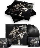 Нил Янг & Promise of the Real: Шум и Цветы (делюкс-издание) / Neil Young + Promise of the Real: Noise and Flowers (Deluxe Edition 2 LP + CD) (Blu-ray)