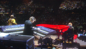 Элтон Джон: Шоу Красного Пианино / Elton John: The Red Piano (2006) (Blu-ray)
