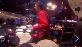 Элтон Джон: Шоу Красного Пианино / Elton John: The Red Piano (2006) (Blu-ray)