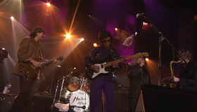 Карлос Сантана представляет блюз в Монтре / Carlos Santana Presents Blues at Montreux (2004) (Blu-ray)