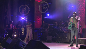 Earth, Wind & Fire: концерт в Монтре / Earth, Wind & Fire: Live At Montreux (1997) (Blu-ray)