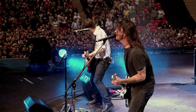 Foo Fighters: концерт на Уэмбли / Foo Fighters: Live At Wembley Stadium (2008) (Blu-ray)