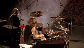 Foo Fighters: концерт на Уэмбли / Foo Fighters: Live At Wembley Stadium (2008) (Blu-ray)