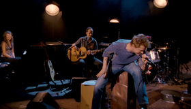 Die Toten Hosen: концерт в Вене / Die Toten Hosen: Nur zu Besuch/Unplugged im Wiener Burgtheater (2005) (Blu-ray)