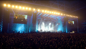 Die Toten Hosen - концерт в Дюссельдорфе / Heimspiel: Die Toten Hosen - Live in Dusseldorf (2005) (Blu-ray)