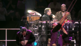 Нил Даймонд в Мэдисон / Neil Diamond: Hot August Night NYC Live from Madison Square Garden (2008) (Blu-ray)