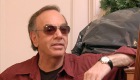 Нил Даймонд в Мэдисон / Neil Diamond: Hot August Night NYC Live from Madison Square Garden (2008) (Blu-ray)