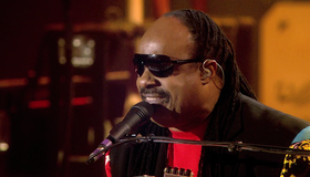 Стиви Вандер: концерт на O2 Арене / Stevie Wonder: Live at Last (2008) (Blu-ray)