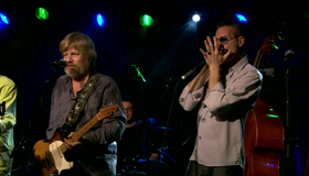 Концерт к 25-летию клуба New Morning в Париже / Autour du Blues meets Larry Carlton & guest Robben Ford (2006) (Blu-ray)
