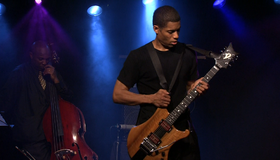 Стэнли Джордан: концерт в Париже / Stanley Jordan Trio: The Paris Concert (2007) (Blu-ray)