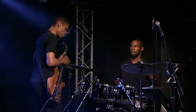 Стэнли Джордан: концерт в Париже / Stanley Jordan Trio: The Paris Concert (2007) (Blu-ray)