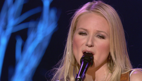 Джуэл: 2-дисковый концертный сборник / Jewel: The Essential Live Songbook (2008) (Blu-ray)
