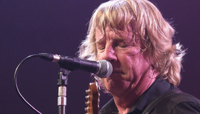 Status Quo: концерт в Монтре / Status Quo: Pictures - Live At Montreux (2009) (Blu-ray)