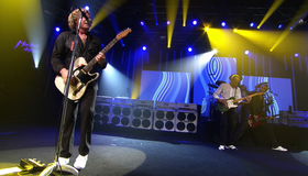Status Quo: концерт в Монтре / Status Quo: Pictures - Live At Montreux (2009) (Blu-ray)