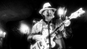 Нил Янг: Шум / Neil Young - Le Noise (2010) (Blu-ray)