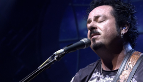 Toto: концерт в Париже - тур Falling in Between / Toto: Falling in Between Live (2007) (Blu-ray)