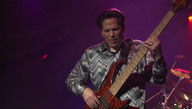 Toto: юбилейный концерт в Амстердаме / Toto: Live in Amsterdam - 25th Anniversary Edition (2003) (Blu-ray)