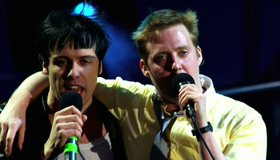 Kaiser Chiefs: наживо на стадионе "Элланд Роуд" / Kaiser Chiefs - Live At Elland Road (2008) (Blu-ray)