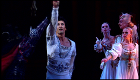 Чайковский: "Лебединое Озеро" / Tchaikovsky: Swan Lake - Mariinsky Theatre (2007) (Blu-ray)