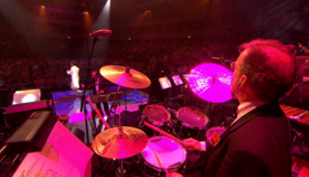 Клифф Ричард: концерт к 70-летию в Альберт-Холле / Cliff Richard: Bold as Brass - Live at the Royal Albert Hall (Blu-ray)