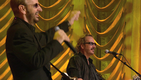 Ринго Старр и Roundheads: концерт в Genesee Theatre / Ringo Starr and the Roundheads: Live (2009) (Blu-ray)