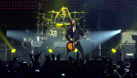 Alter Bridge: концерт на Уэмбли-2011 / Alter Bridge: Live at Wembley - European Tour 2011 (Blu-ray)