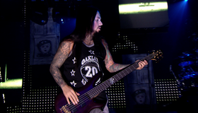 Korn: концерт в Нью-Йорке / Korn: Live on the Other Side (Blu-ray)