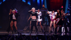 Пинк: тур "Правда о любви" - концерт в Мельбурне / Pink: The Truth About Love Tour - Live From Melbourne (2012) (Blu-ray)