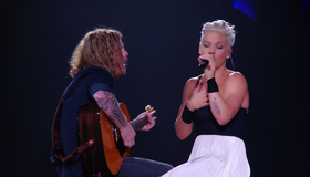 Пинк: тур "Правда о любви" - концерт в Мельбурне / Pink: The Truth About Love Tour - Live From Melbourne (2012) (Blu-ray)