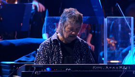 Иэн Гиллан, Дон Эйри и оркестр: наживо в Москве / Ian Gillan with the Don Airey Band and Orchestra: Contractual Obligation #1 - Live in Moscow (Blu-ray)