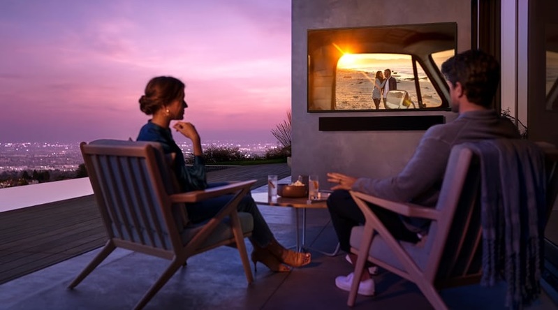Samsung представила телевизоры The Terrace – модели для установки вне помещений