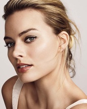 Margot Robbie
